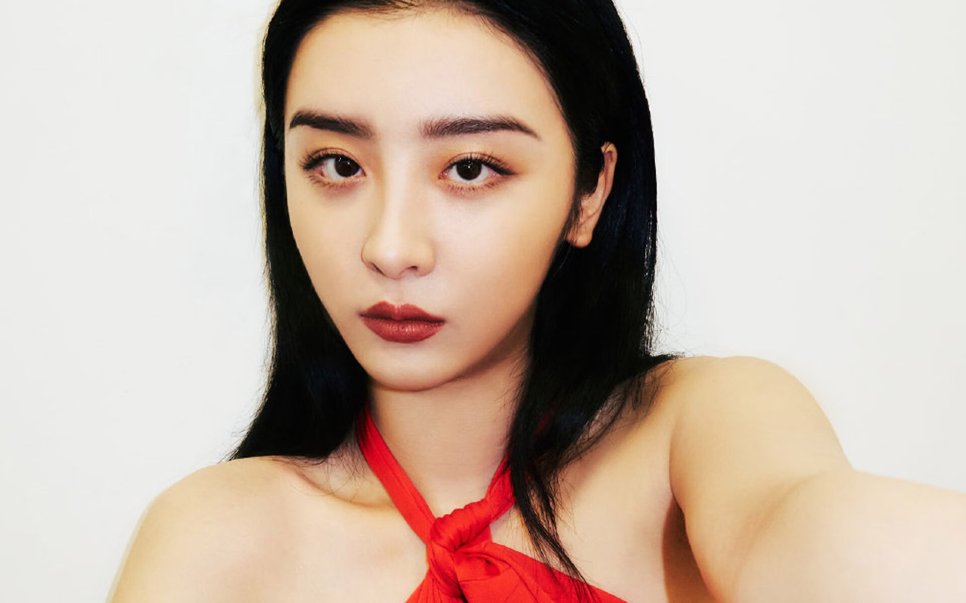 _排位赛激烈角逐：争夺国际比赛的入场券_，比赛入场券图片