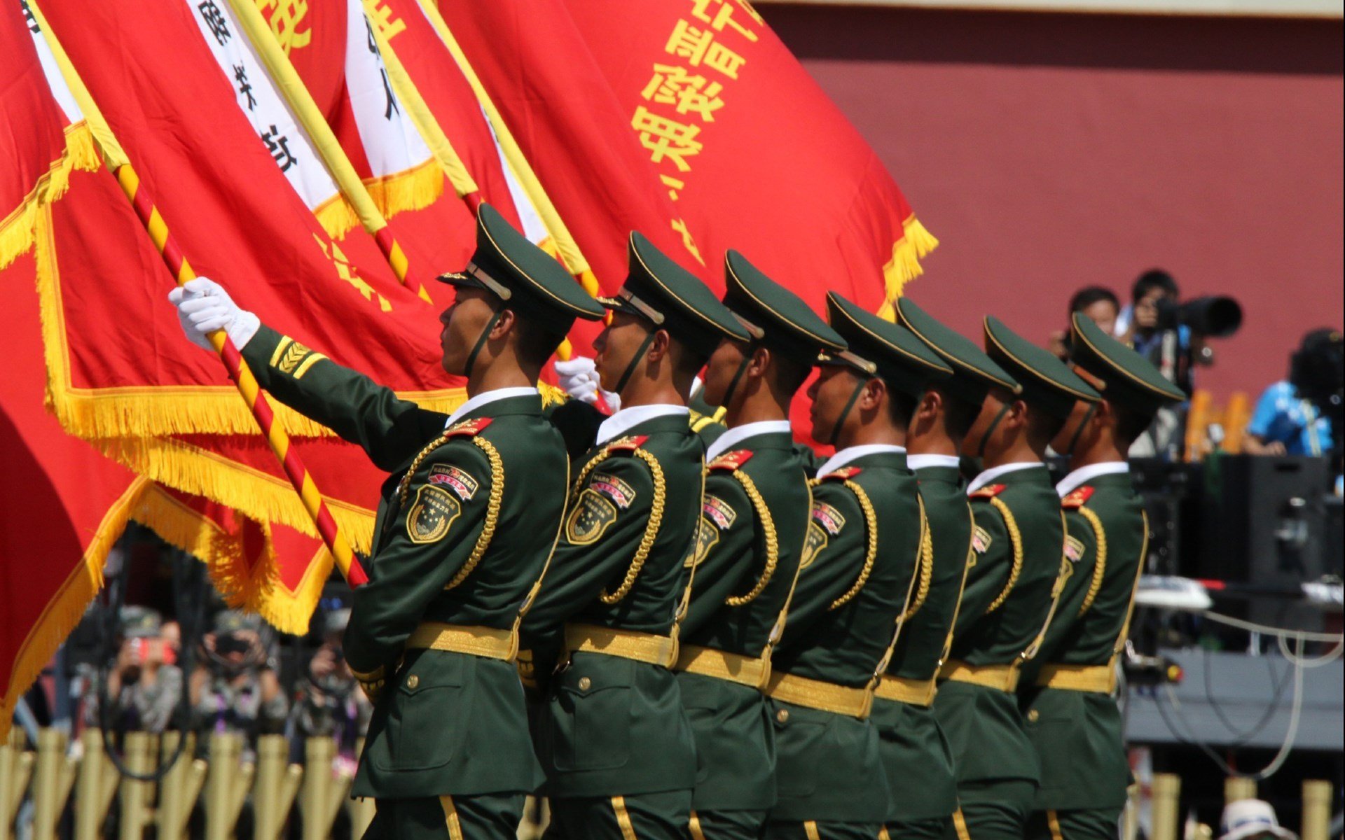 _潮流运动会：时尚与运动完美融合的网球盛事_，网球运动会海报手绘