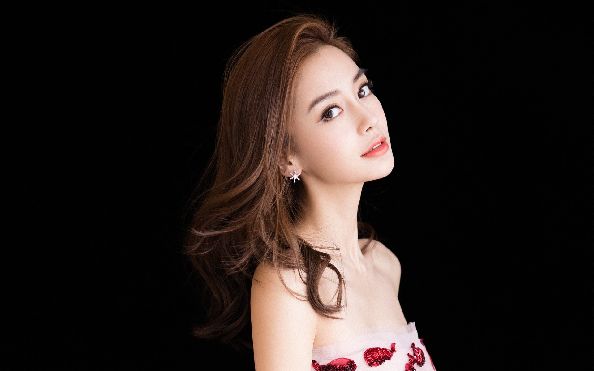 “花式绝技：联盟顶尖炫技大赏”，英雄联盟炫技大师是谁