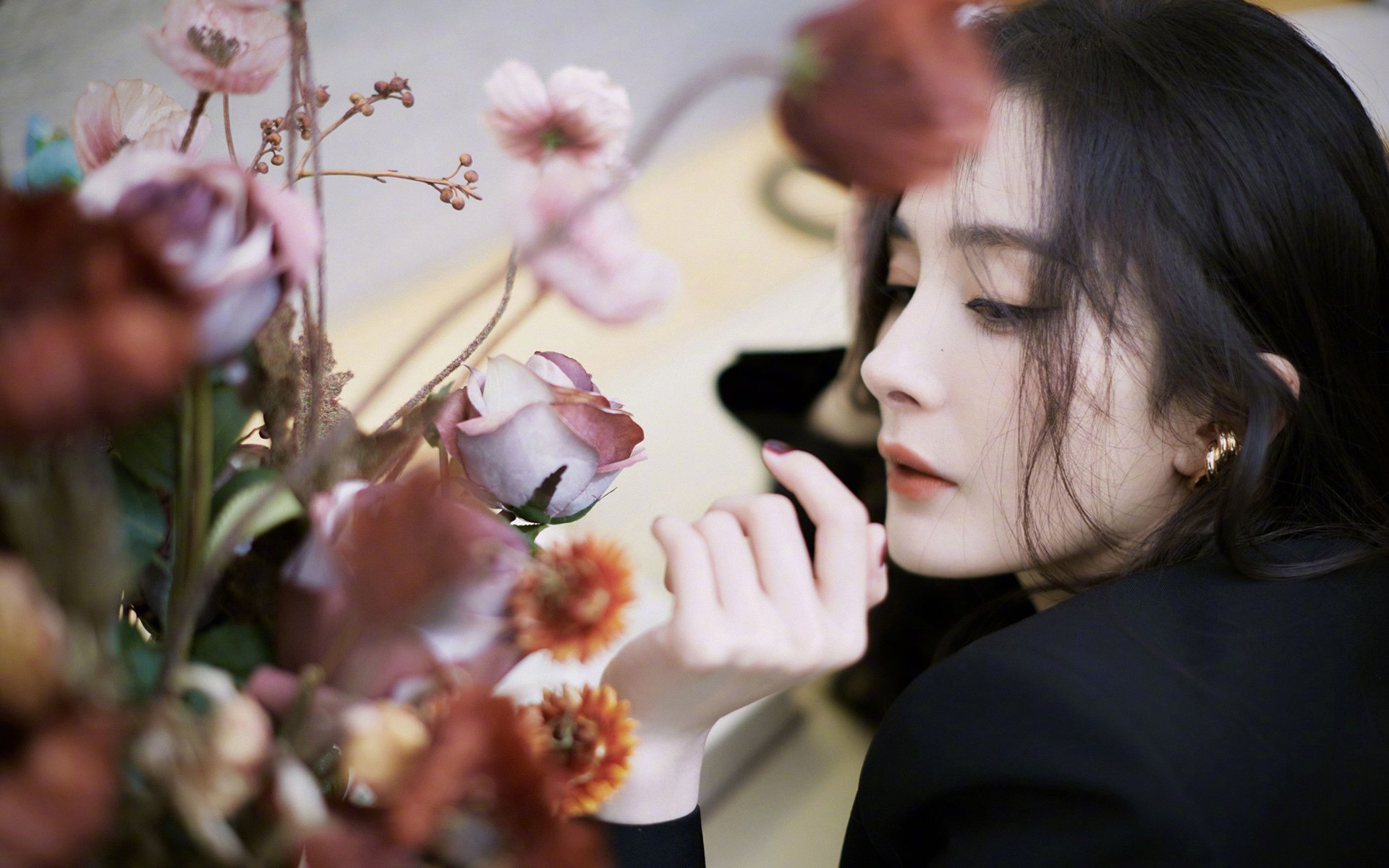 开云app安全认证-伊朗选手成功卫冕男子速度攀岩金牌，伊朗处死摔跤冠军