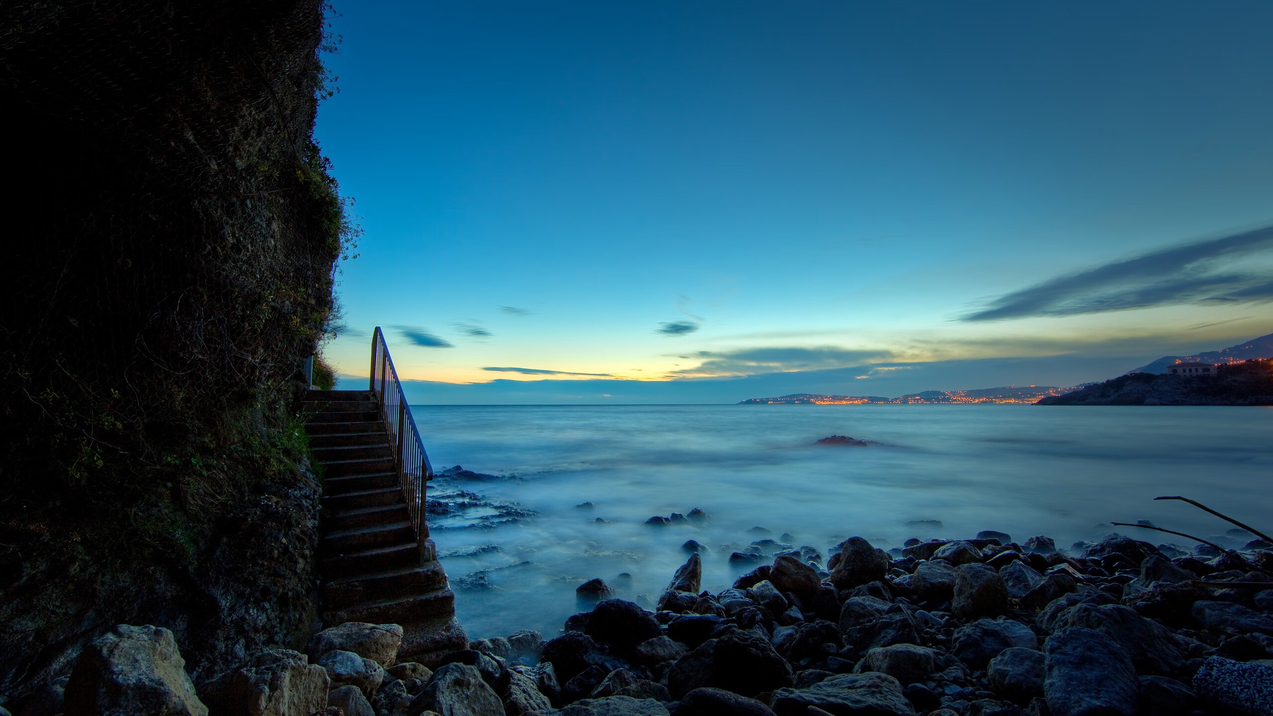 印度尼西亚骑手Nurstdinov Zayan Fatih在“Pink Polo”赛事中参加CSIJB障碍赛,展示出色骑术。