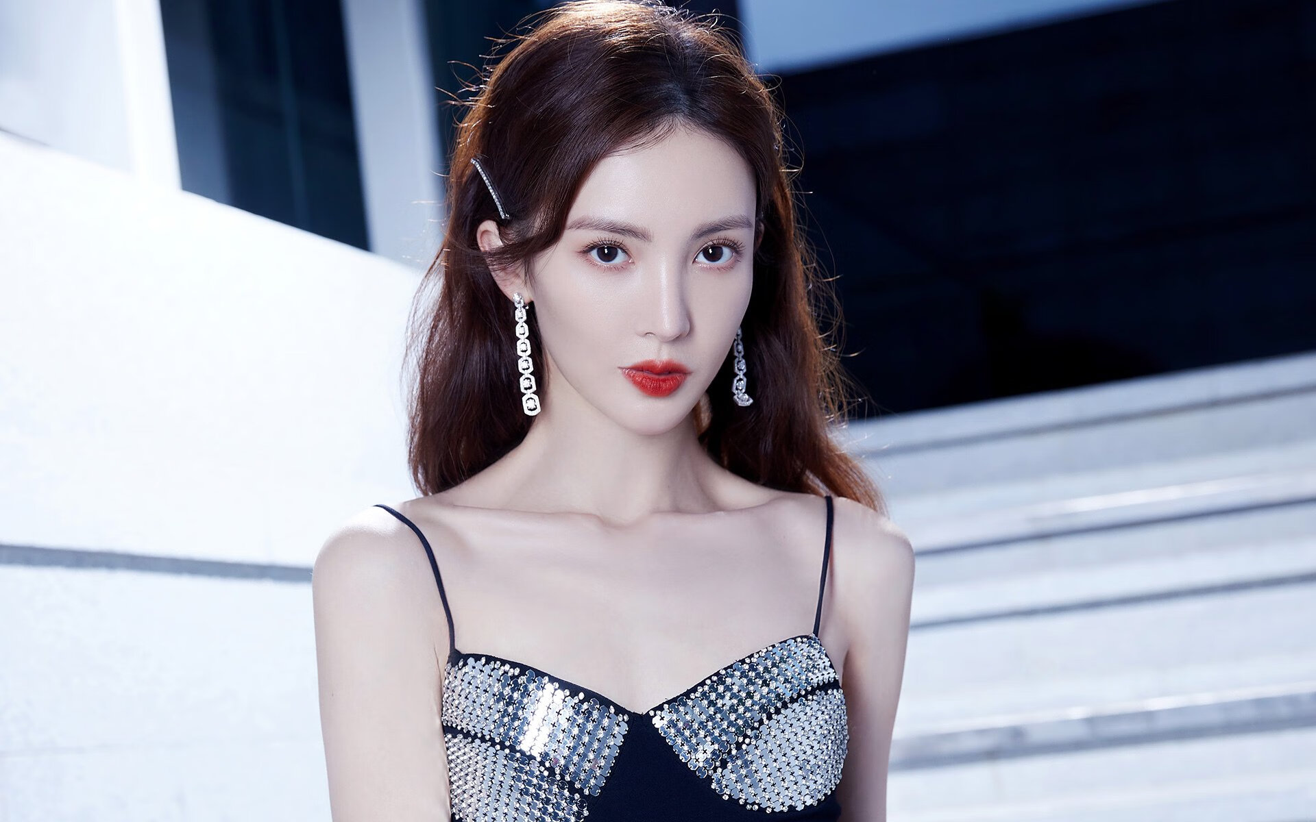 独行侠老板对于未来的转会策略充满信心,独行侠新主场