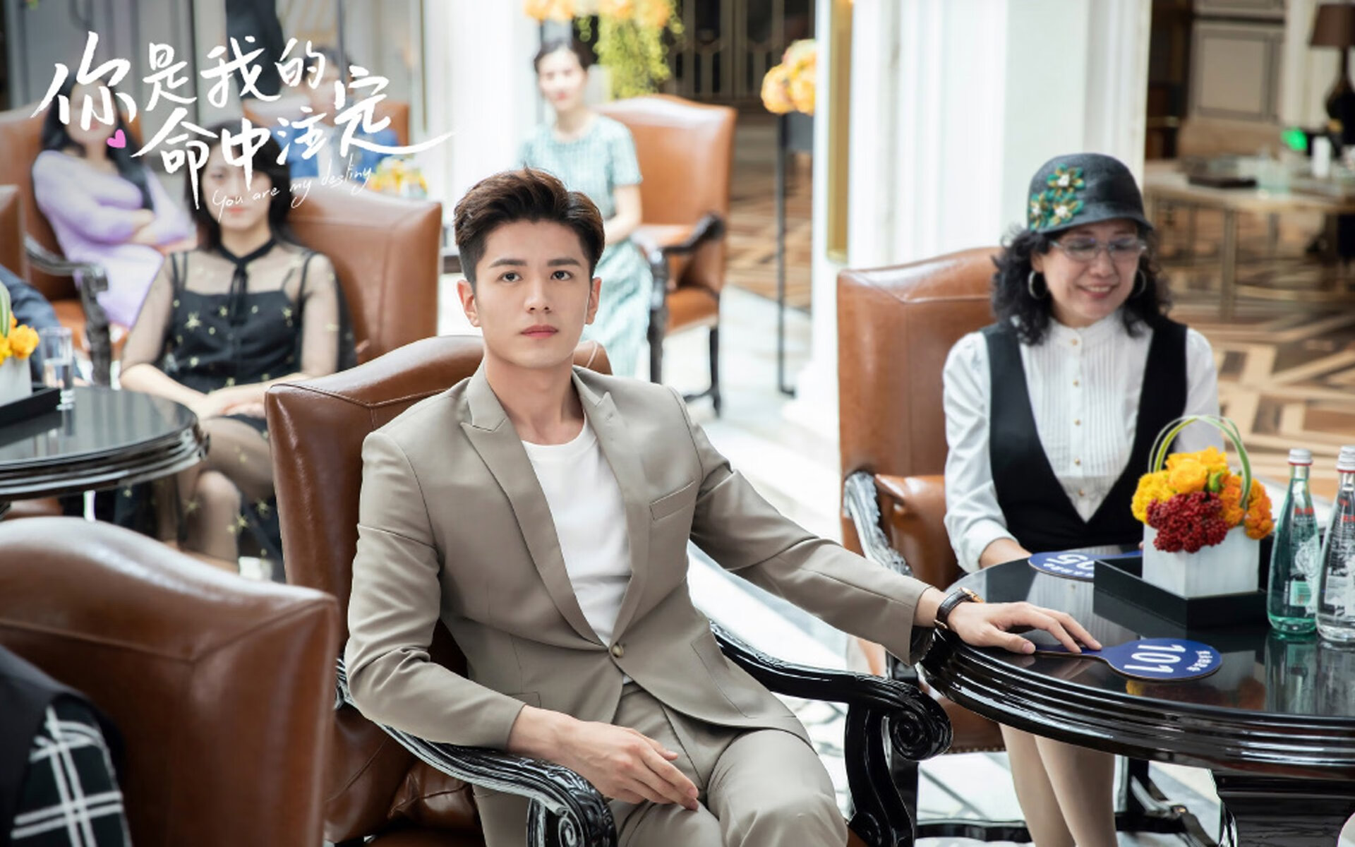 开云体育手机版-香肠派对“疯狂吃鸡”欢乐季开启新篇章，香肠派对吃鸡视频游戏解说