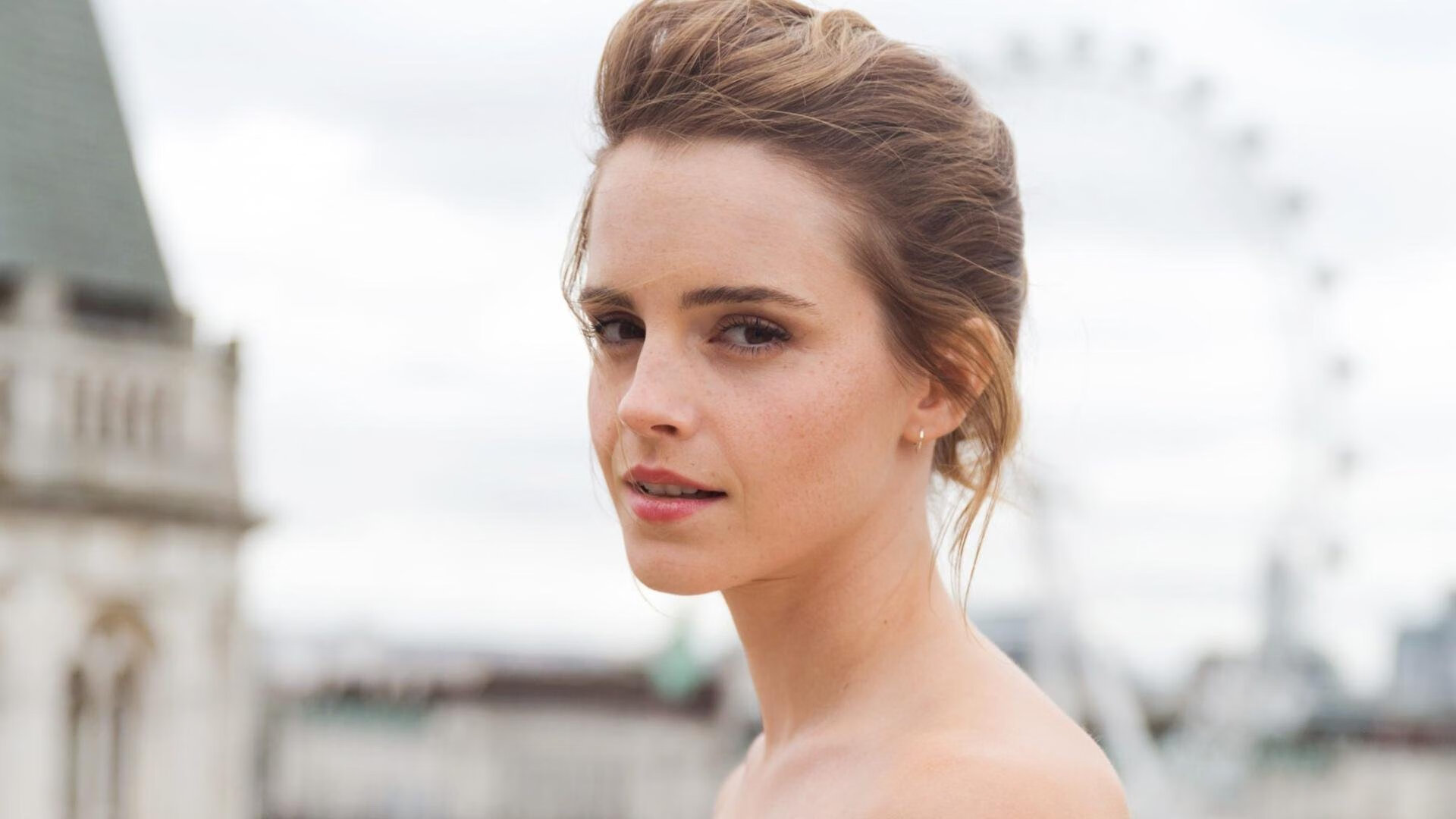 开云体育下载官网-全球球场激烈战斗：篮球争雄风云再起，篮球场之争