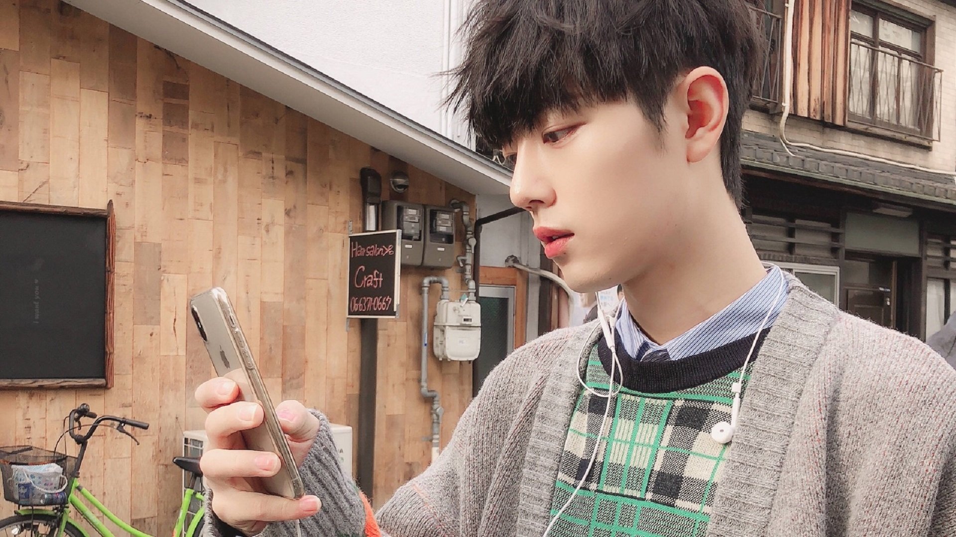 德国男子排球队在小组赛中表现出色，晋级八强，德国排球国家队