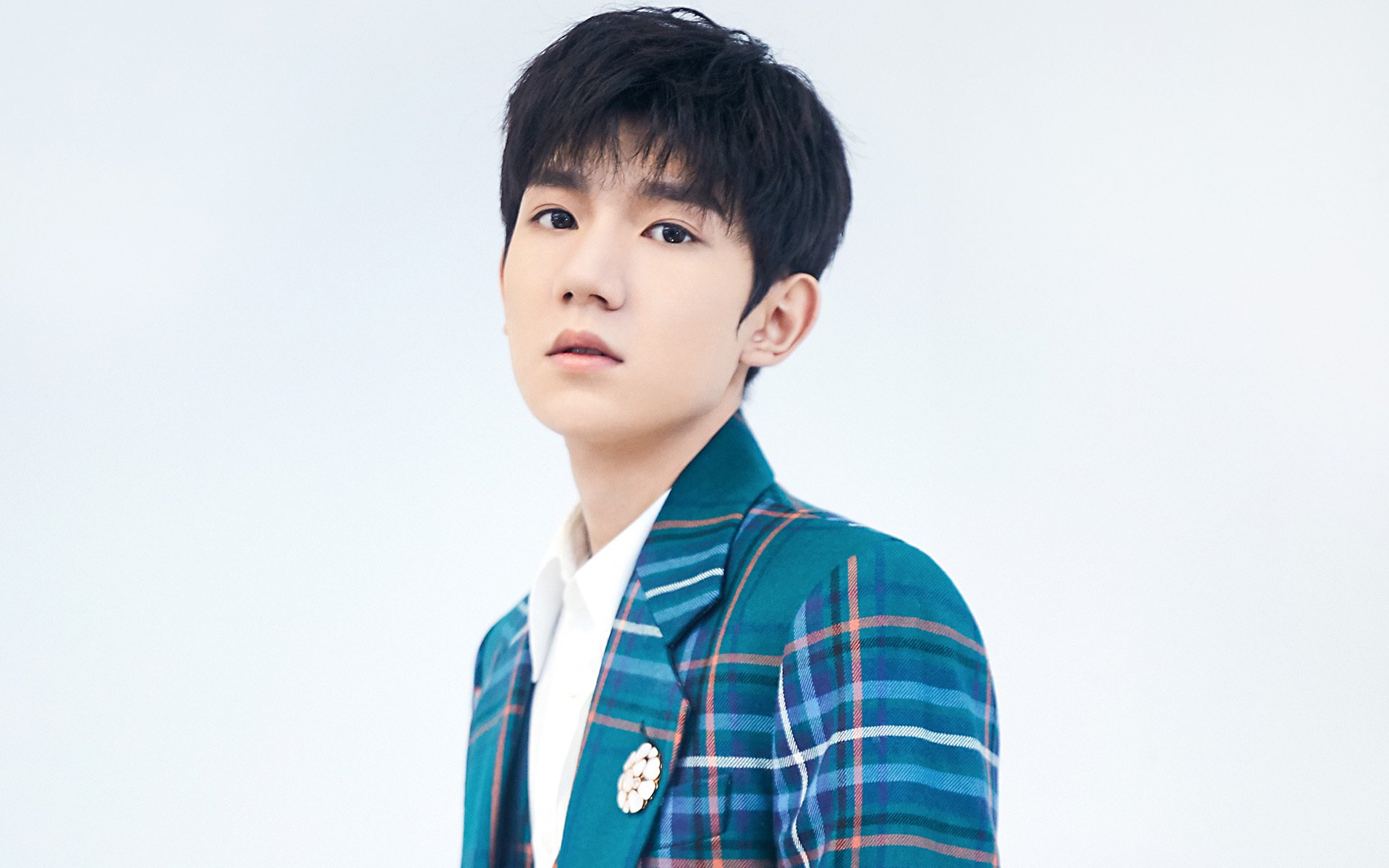 拜仁慕尼黑客场-战胜奥格斯堡，莱万破门，拜仁慕尼黑记录